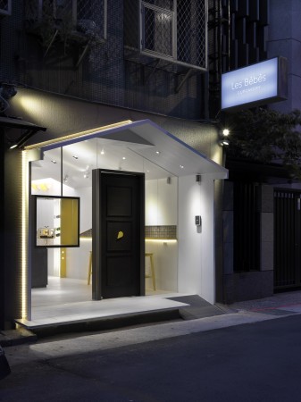 Les Bébés Cupcakery / JC Architecture © Kevin Wu