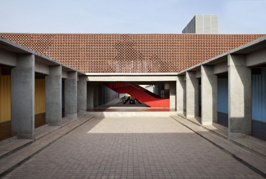 DPS Kindergarden School / Khosla Associates © Shamanth Patil